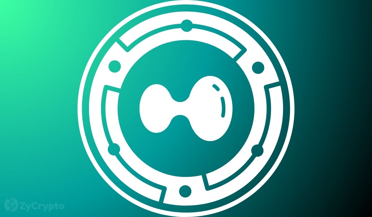 Grayscale Makes Bold Entry Into Spot Hyperliquid ETF Race Alongside Bitwise and 21Shares